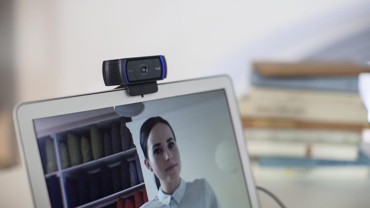 Merinding! Cek Sekarang, Jangan-Jangan Webcam-mu Sedang Mengintai!