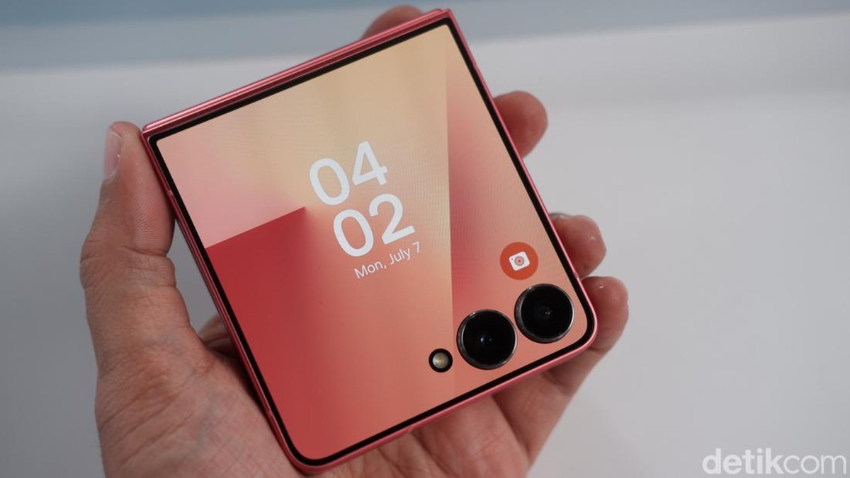 Samsung Galaxy Z Flip 7, Layar Depan Lebih Lega, Asiknya Buat Apa Saja, Ya?