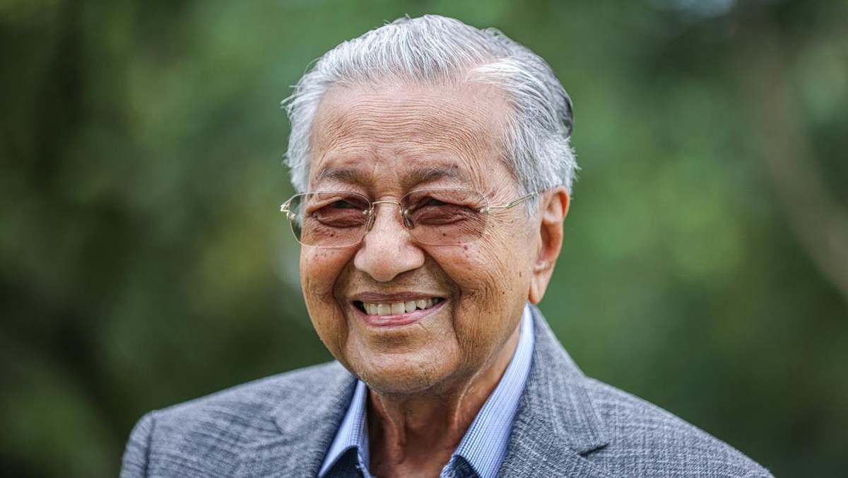 Rahasia Umur Panjang ala Mahathir Mohamad, 7 Kebiasaan yang Didukung Sains