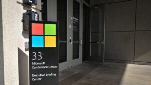 Microsoft Pangkas Biaya Triliunan Rupiah dengan AI, Nasib Karyawan Jadi Sorotan