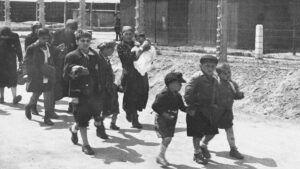 Merinding! Cerita di Balik Foto-Foto Lama Ini Bikin Bulu Kuduk Berdiri