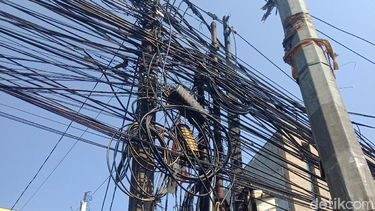 Akhirnya! Kabel Semrawut Jabodetabek 'Disulap' Jadi Rapi, Kok Bisa?