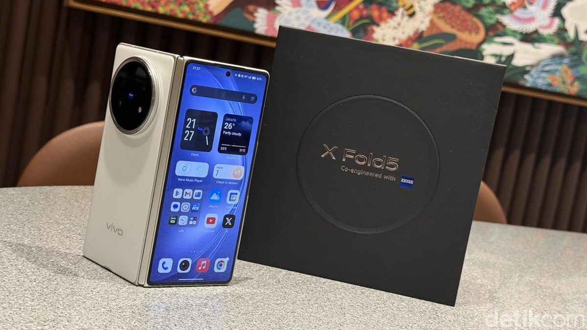 Vivo X Fold5, Tipisnya Bikin Penasaran, Baterainya Bikin Nagih, Harganya? Siap-Siap Melongo!