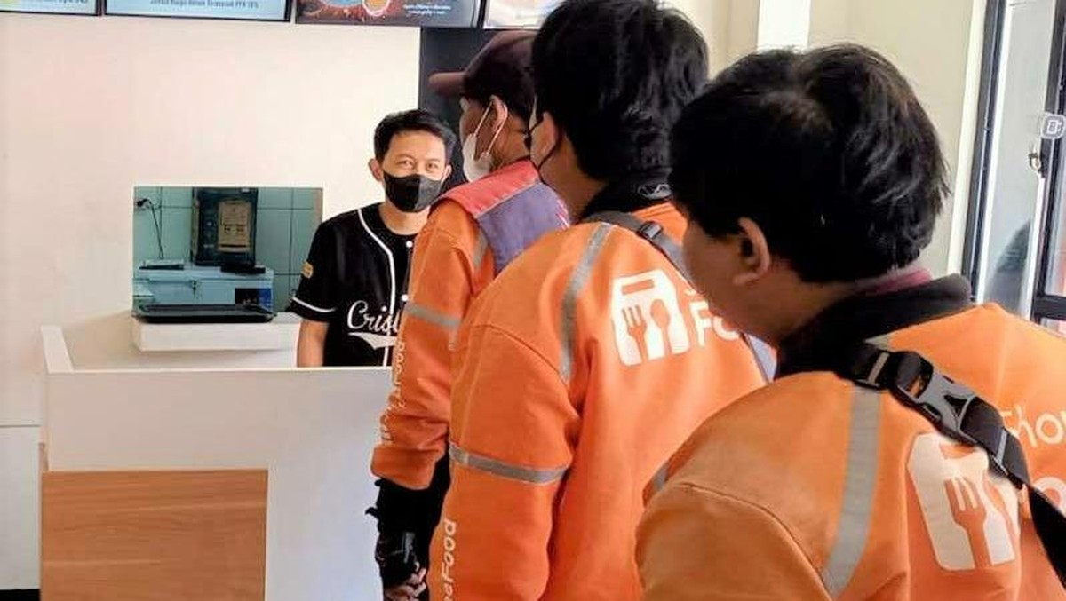 Asyiknya Patungan ShopeeFood Pakai ShopeePay, Traktir Teman Jadi Mudah!