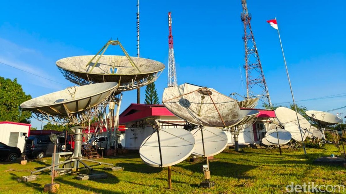 Papua Selatan Lebih Cepat Internetnya Pakai Kabel Laut atau Satelit? Ini Kata Telkom