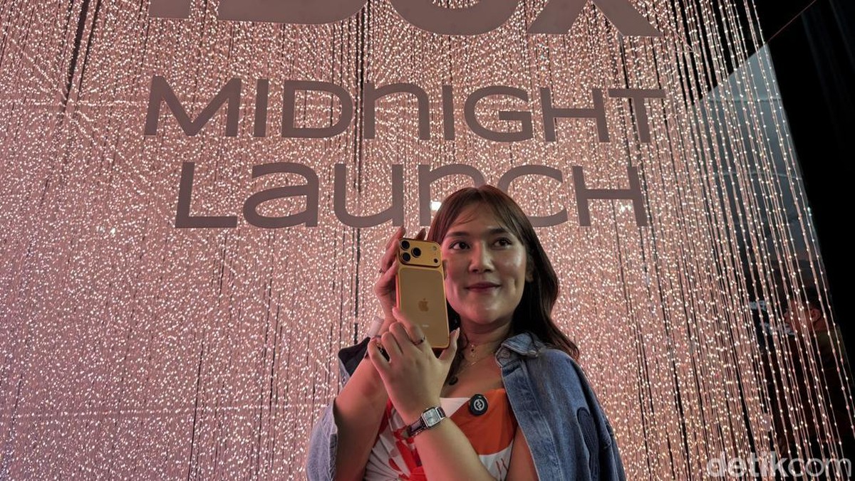 iPhone 17 Belum Rilis, Fans Berat Ini Rela Lakukan Hal Gila Demi Dapat Duluan!