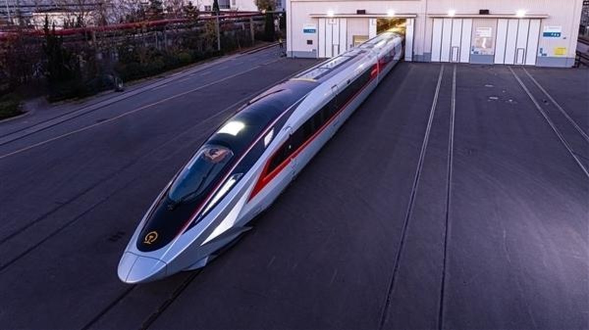 Kereta Cepat Tiongkok Pecahkan Rekor, Reaksi Netizen Tak Terduga!