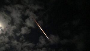 Akhirnya Terungkap, Apa Sebenarnya Cahaya Aneh yang Hebohkan Langit Tahun 1950-an?