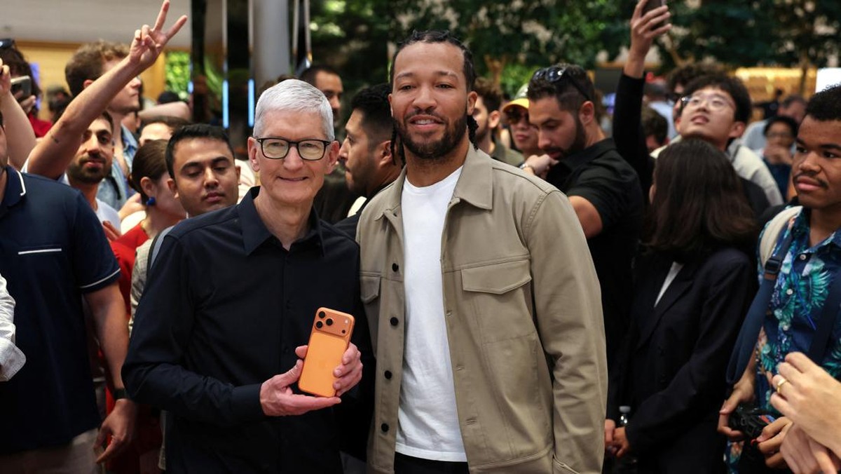 Siapa Pengganti Tim Cook di Apple? Bocoran dari Orang Dalam!