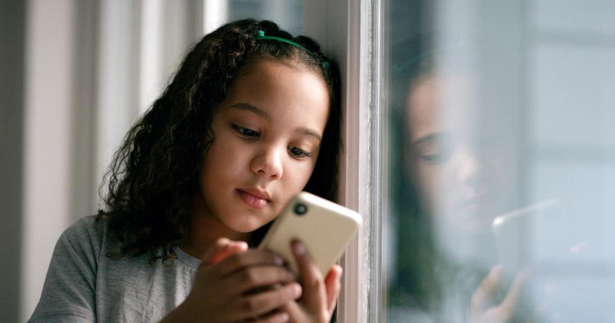 Revolusi Digital Inggris Batasi Medsos Anak di Bawah 16