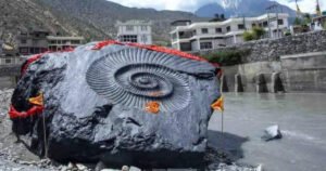 Misteri Batu Raksasa Nepal Viral Usai Banjir Benarkah Shaligram