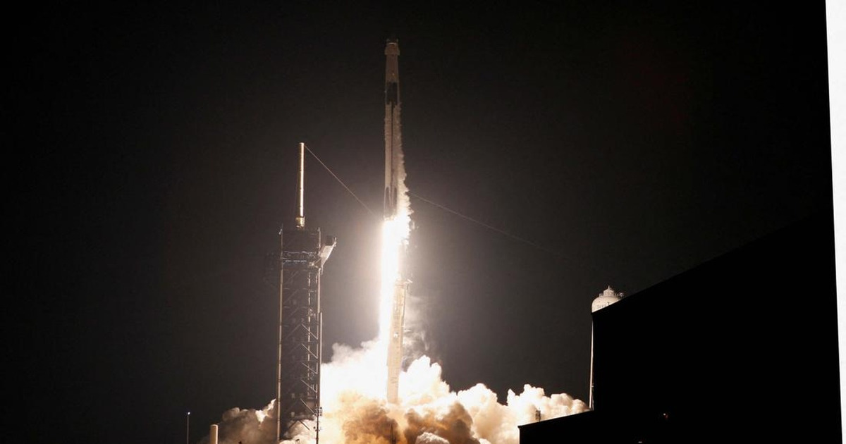 Roket SpaceX Hantam Bulan 4 Ton Apakah Ada Ancaman Bumi